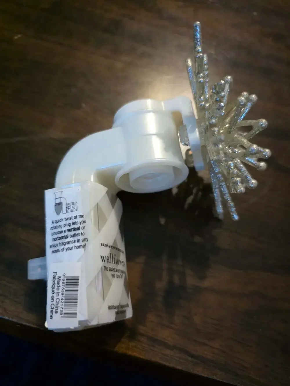 Bath & Body Works Silver Snowflake Wallflowers Fragrance Plug-In